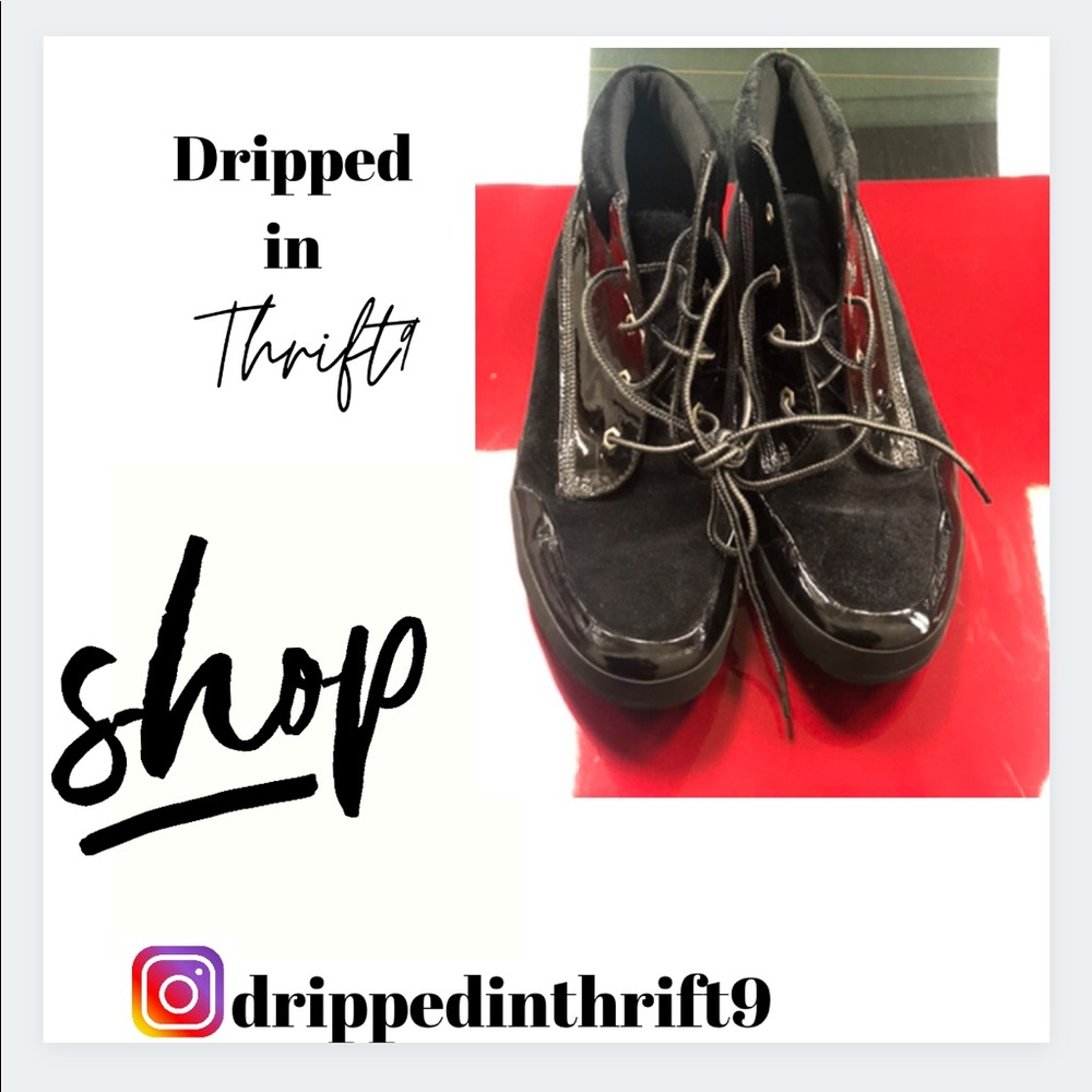 Gently Used Timberland Chukka Boots